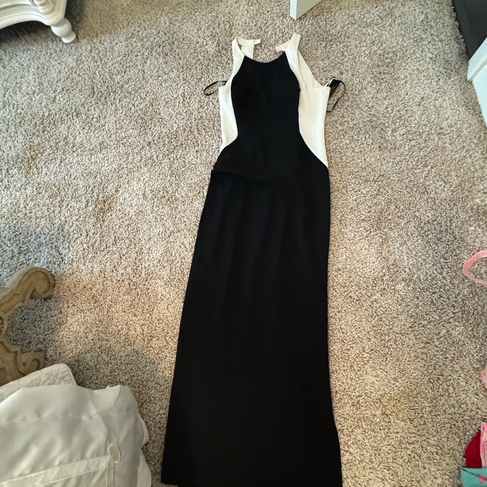 Laundry By Shelli Segal Gold and White Sheath Cocktail Dress